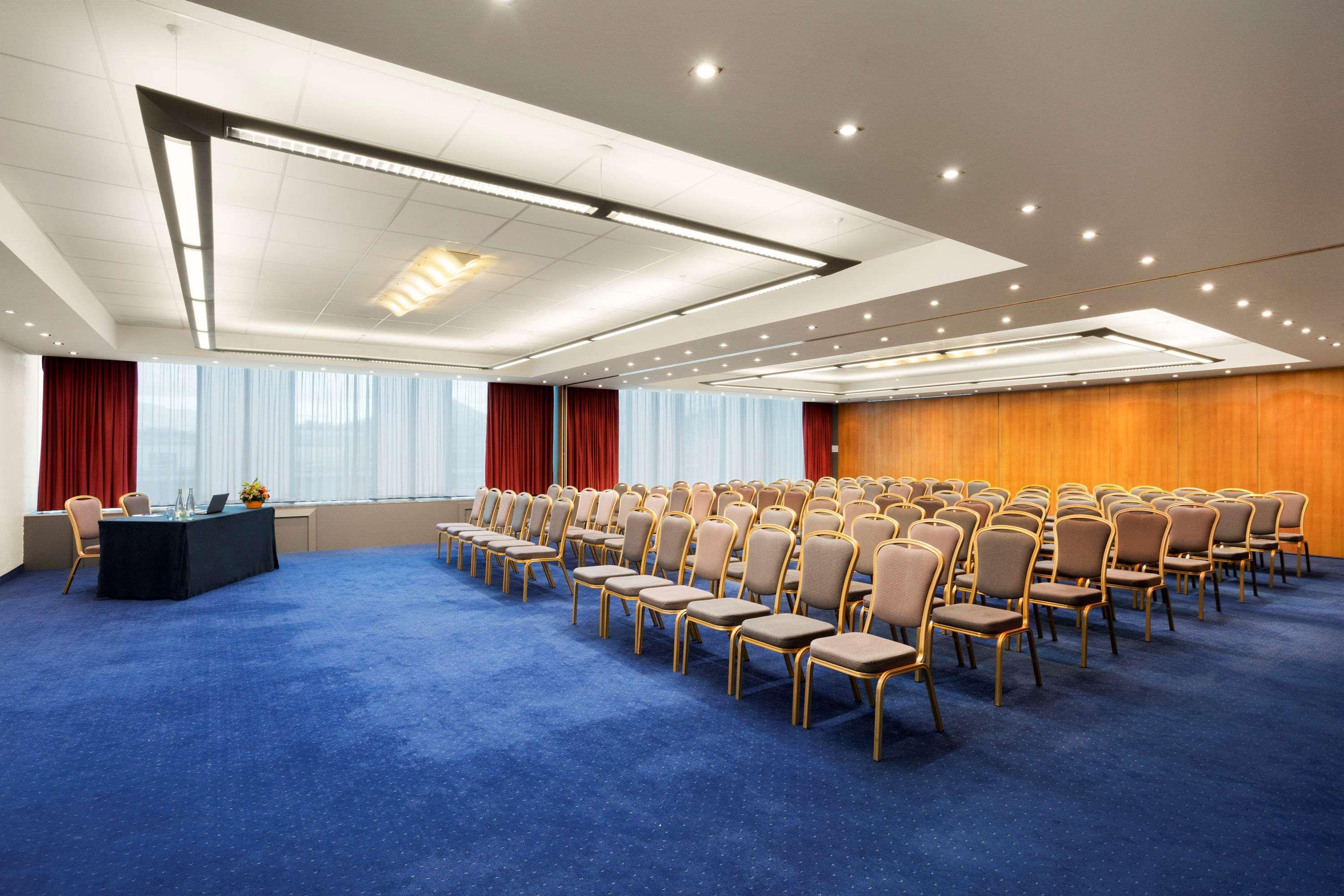 Ramada Encore By Wyndham Geneva Carouge Ngoại thất bức ảnh